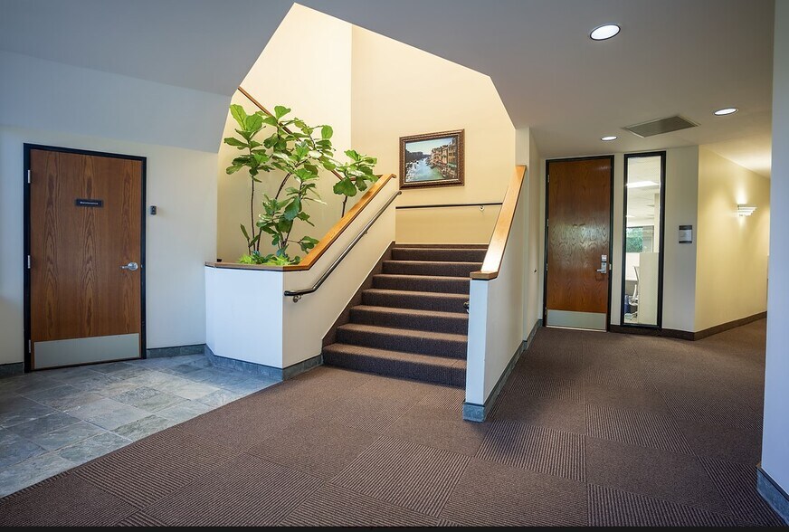More Photos Of 6155 Cornerstone Ct E, San Diego Office For Lease