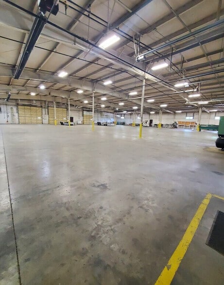 More Photos Of 2998 Paul Dr, Elkhart Manufacturing For Lease
