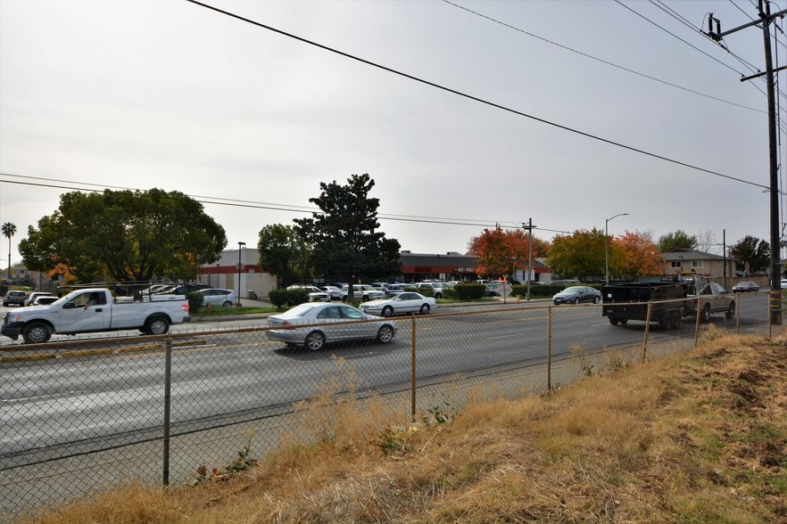 More Photos Of 4131-4221 Fruitridge Rd, Sacramento Land For Sale