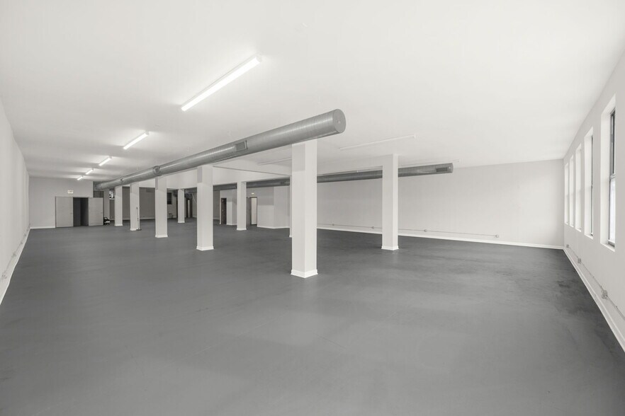 More Photos Of 2327 N Milwaukee Ave, Chicago General Retail For Lease