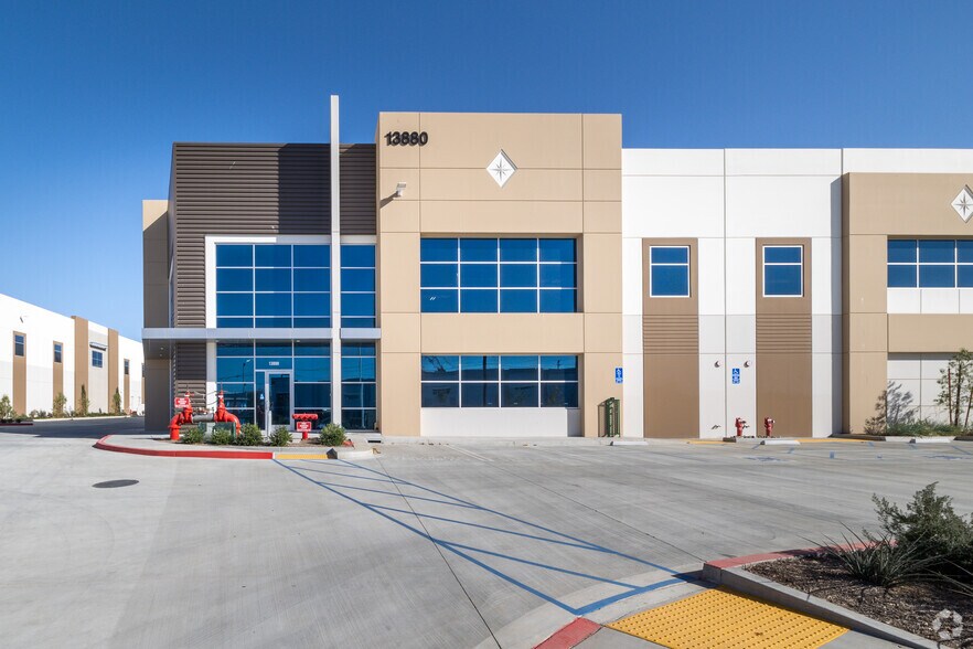 More Photos Of 13880 Old 215 Frontage Rd, Moreno Valley Warehouse For Sale