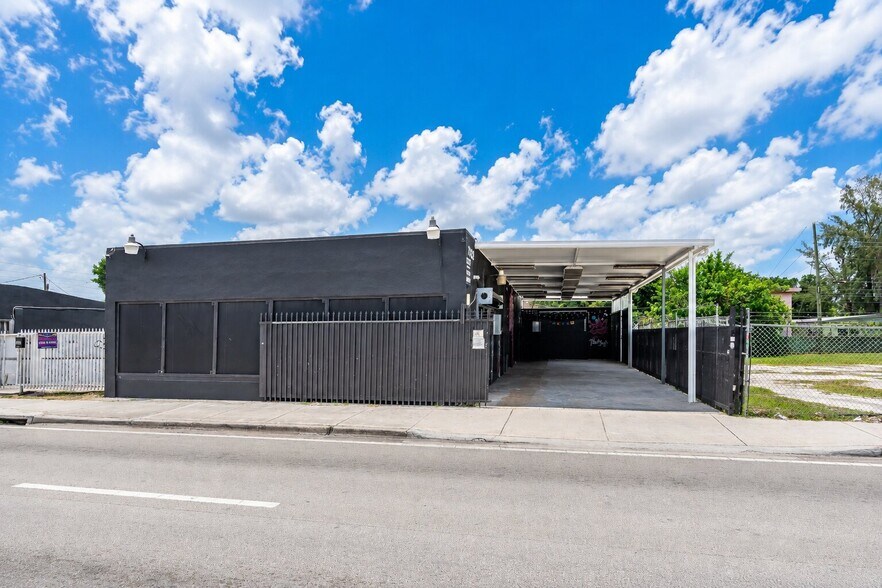 More Photos Of 7025 NW 7th Ave, Miami Research And Development For Sale