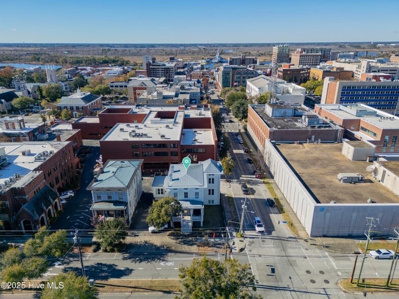 More Photos Of 19 N 5th Ave, Wilmington Office For Sale