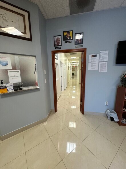 More Photos Of 1741-1759 N University Dr, Pembroke Pines Storefront Retail Office For Sale