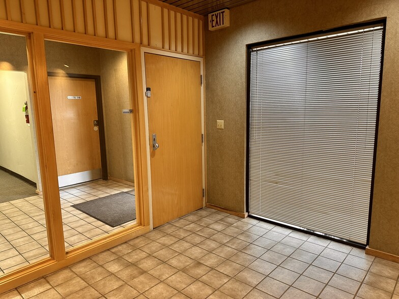 More Photos Of 3500 S Boulevard St, Edmond Medical For Lease