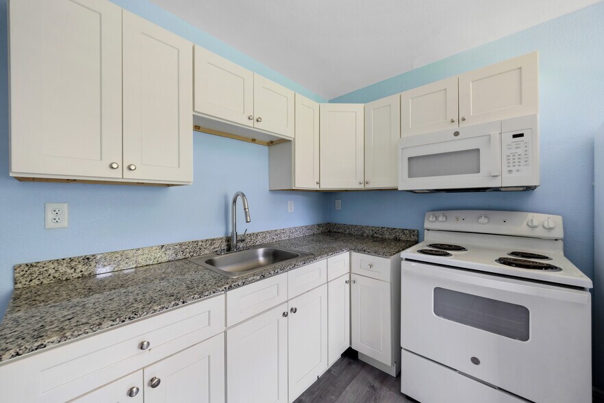 More Photos Of 1109 NW 6th Ave, Pompano Beach Apartments For Sale