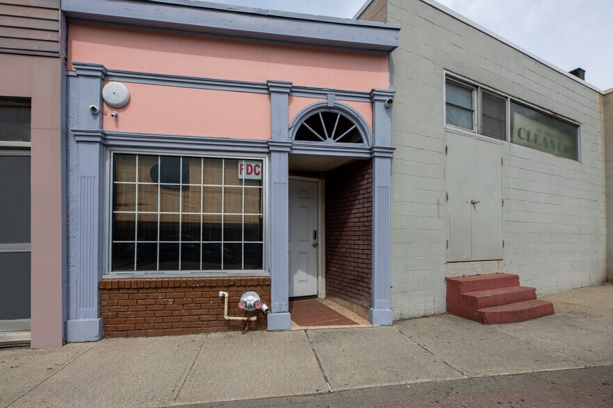 More Photos Of 41 Lafayette Ave, Suffern Restaurant For Sale