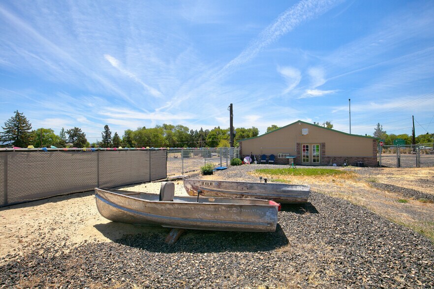 More Photos Of 223 NW Oneil way, Redmond Shelter For Sale