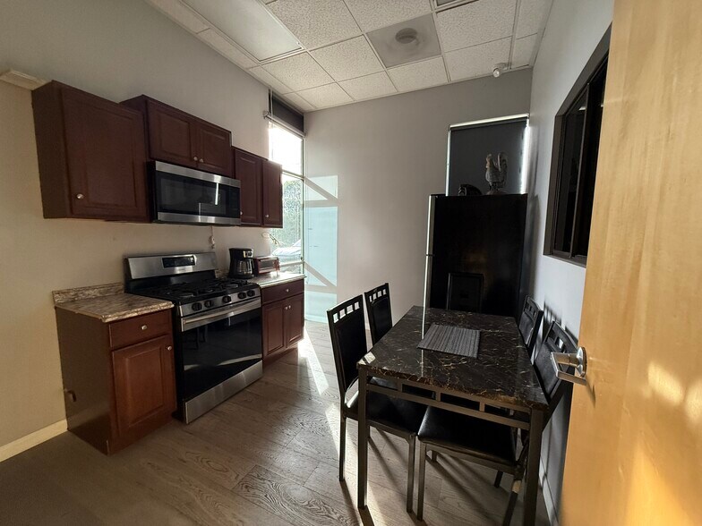 More Photos Of 3521 Main St, Chula Vista Manufacturing For Lease