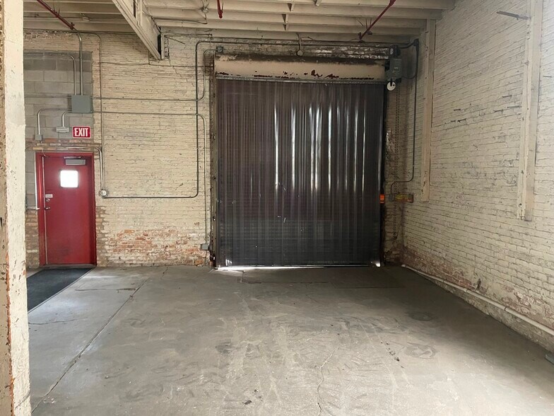 More Photos Of 1622 W Carroll Ave, Chicago Industrial For Sale