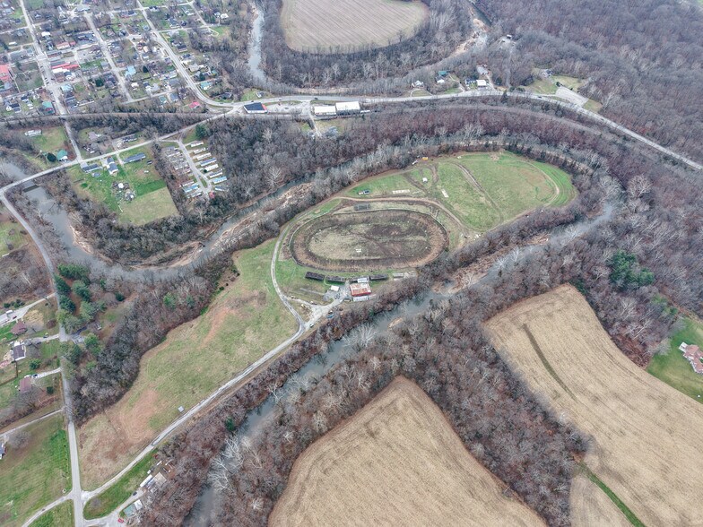 More Photos Of 445 N County Road 25 E, North Vernon Specialty For Sale