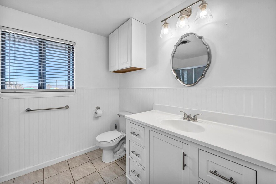 More Photos Of 2 Newcombe Ave, Yerington Office For Sale