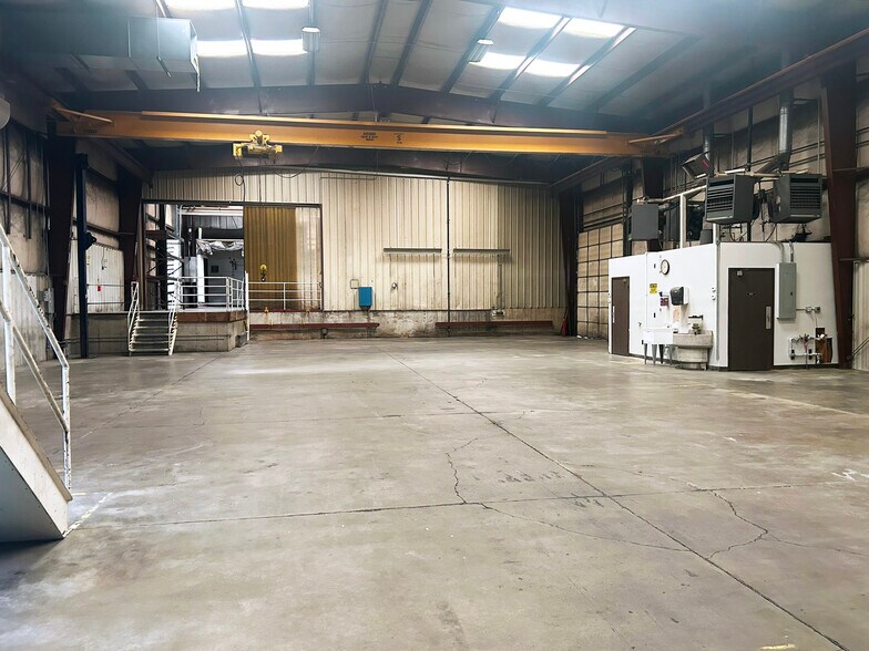 More Photos Of 5151 E 56th Ave, Commerce City Manufacturing For Lease