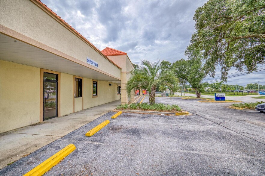 More Photos Of 1851 St Mary Ave, Pensacola Medical For Lease
