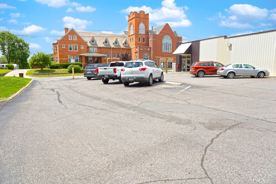 More Photos Of 17 S Gamble St, Shelby Freestanding For Sale
