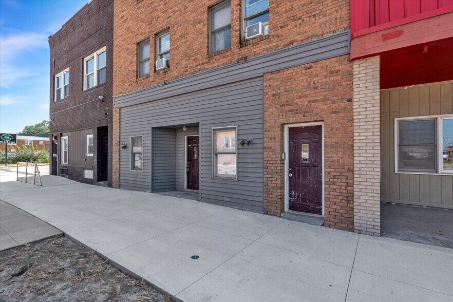 More Photos Of 1022 15th Ave, East Moline Multifamily For Sale