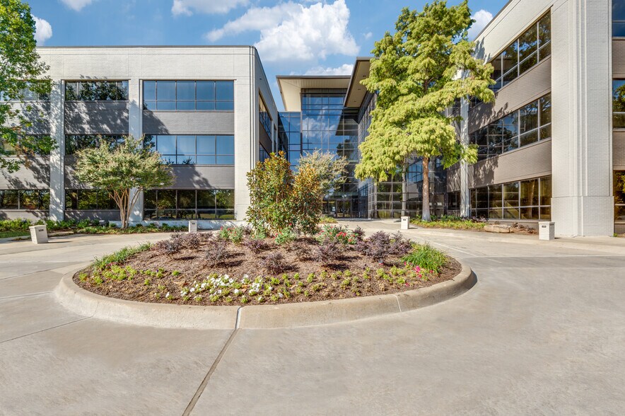 Primary Photo Of 6655 N Macarthur Blvd, Irving Office For Lease