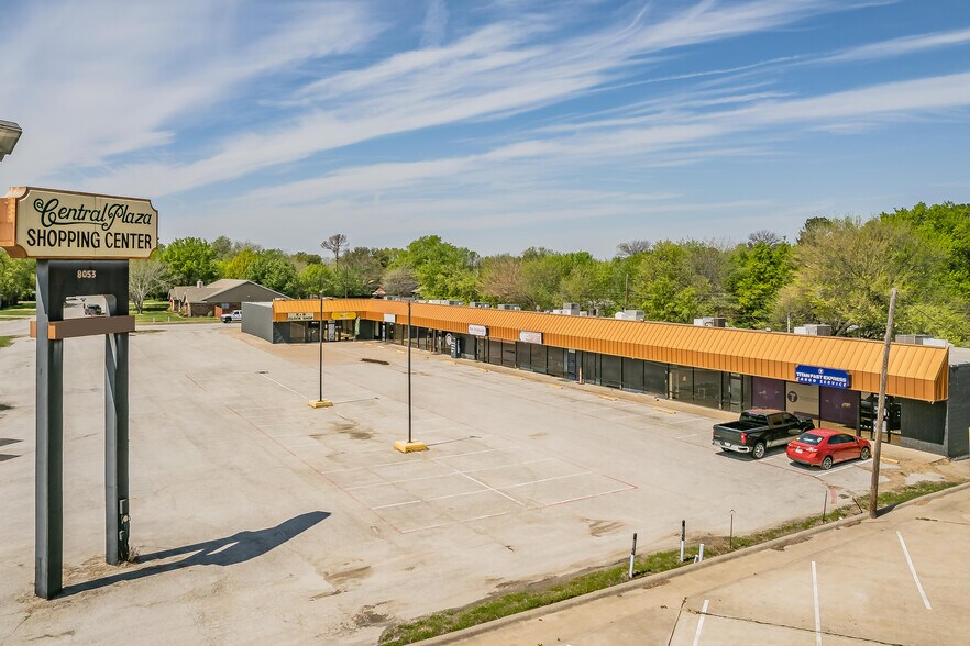 More Photos Of 8053 Grapevine Hwy, North Richland Hills Freestanding For Sale