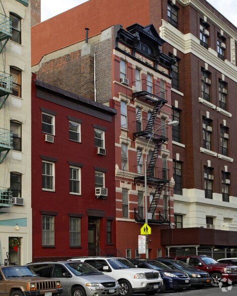 More Photos Of 67 Pitt St, New York Apartments For Sale