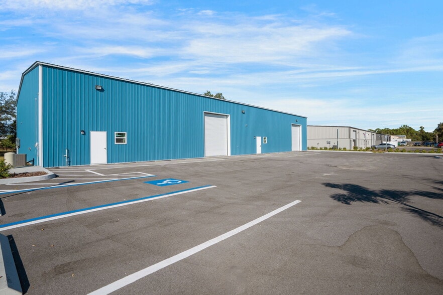 More Photos Of 6730 28th Street Cir E, Sarasota Warehouse For Sale