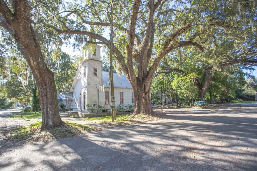 More Photos Of 14245 Cole St, Waldo Specialty For Sale