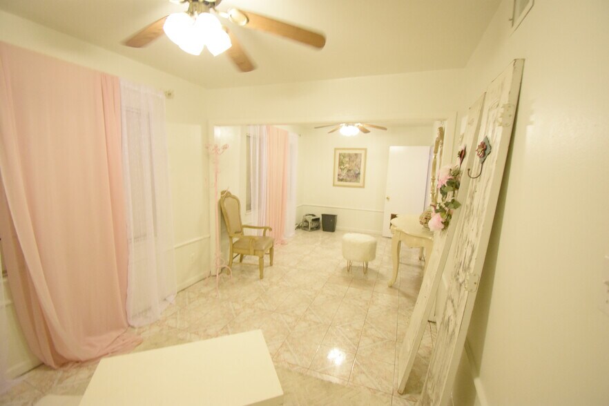 More Photos Of 401 Pennsylvania St, South Houston Lodge Meeting Hall For Sale