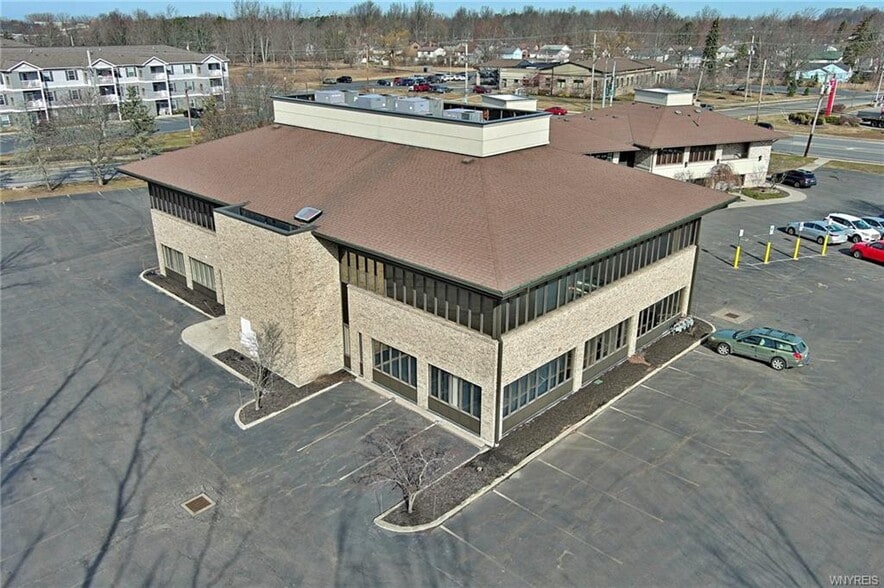 More Photos Of 1829 Maple Rd, Williamsville Medical For Lease