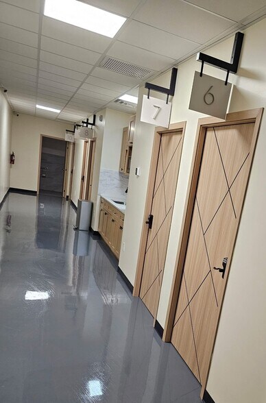 More Photos Of 118 Madison St, Alexander City Coworking Space