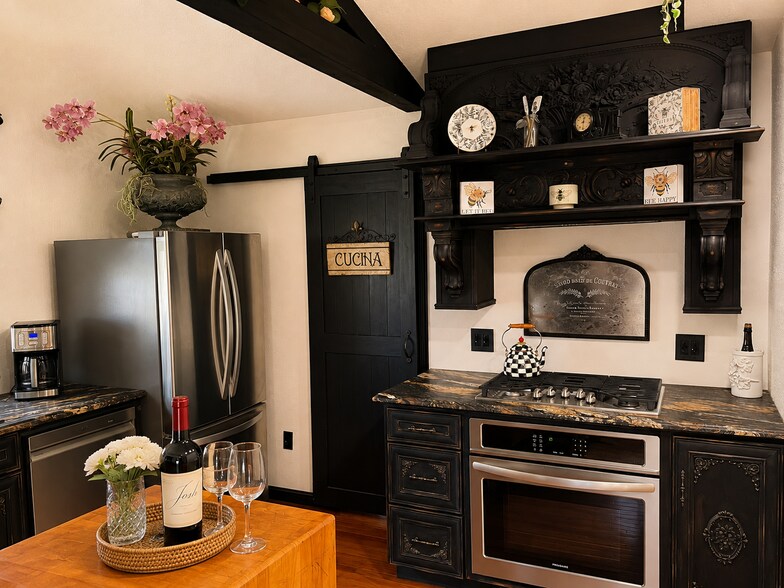 More Photos Of 15 West St, Lake George Hospitality For Sale