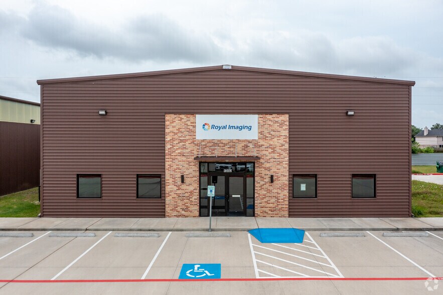 More Photos Of 13462 FM 529 Rd, Houston Light Distribution For Sale