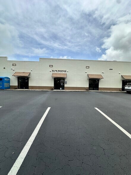 More Photos Of 25091 Bernwood Dr, Bonita Springs Showroom For Sale