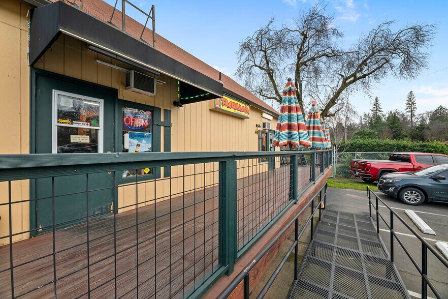 More Photos Of 144 Merlin Rd, Merlin Office For Sale