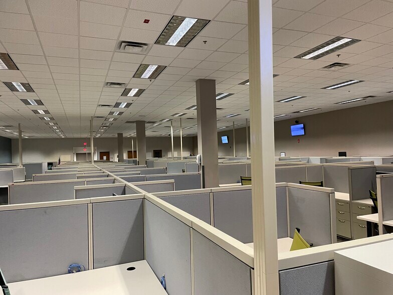More Photos Of 1304-1398 S Woodland Blvd, Deland Unknown For Lease