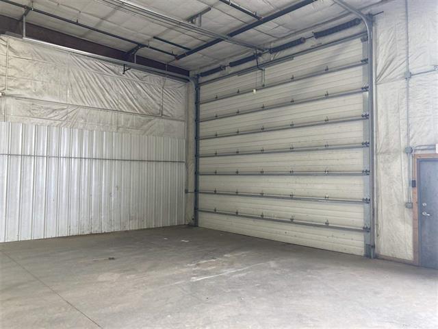 More Photos Of 309 40th Ave NW, Minot Warehouse For Lease