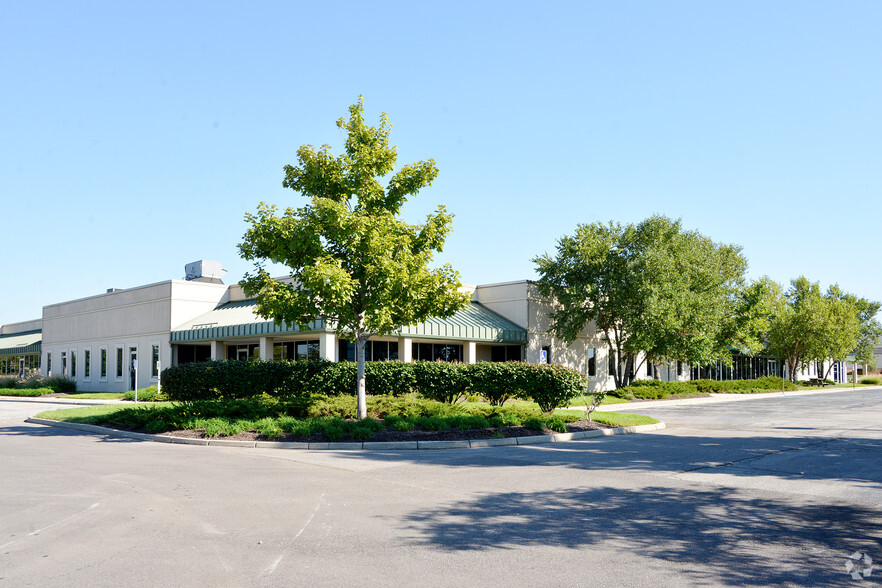 Primary Photo Of 5957-6049 Lakeside Blvd, Indianapolis Flex For Sale