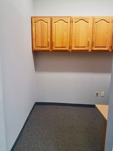 More Photos Of 112 Merrick Rd, Lynbrook Office For Lease