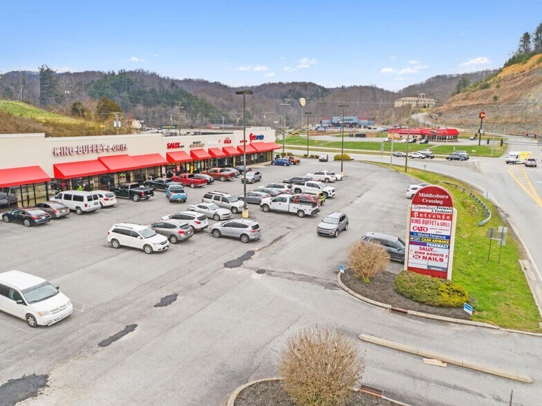 More Photos Of 1875 N 25th St, Middlesboro Restaurant For Lease