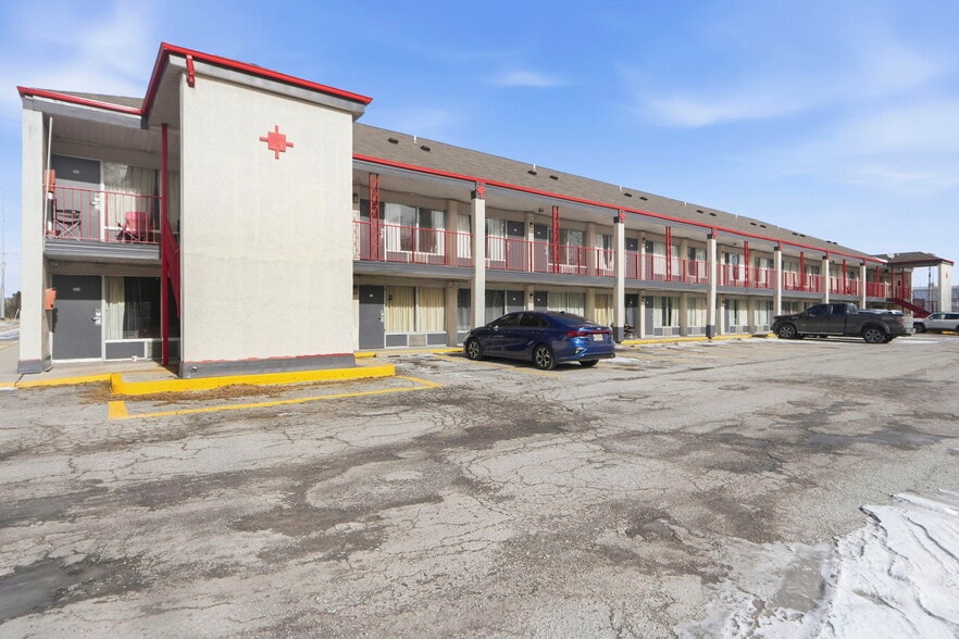 More Photos Of 3527 W Coliseum Blvd, Fort Wayne Hotel For Sale