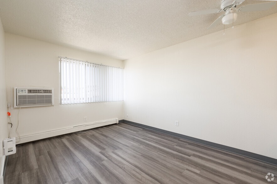 More Photos Of 2025 Jerry Murphy Rd, Pueblo Apartments For Sale