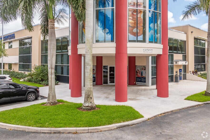 More Photos Of 10900 SW 88th St, Miami Office For Sale