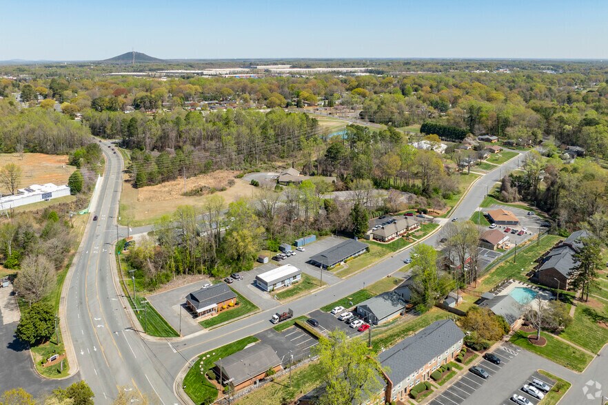 More Photos Of 2922 Audrey Dr, Gastonia Office For Lease