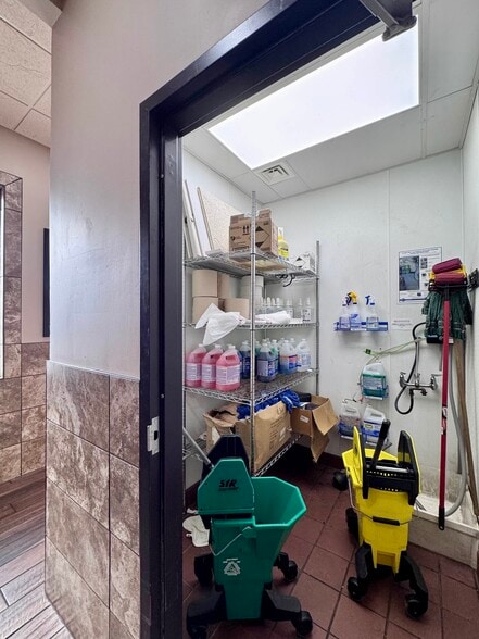 More Photos Of 3201 W Stan Schlueter Loop, Killeen General Retail For Sale