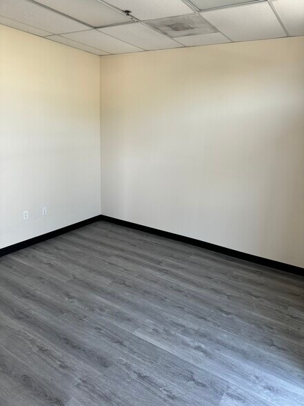 More Photos Of 701 Gifford Ave, San Bernardino Warehouse For Lease