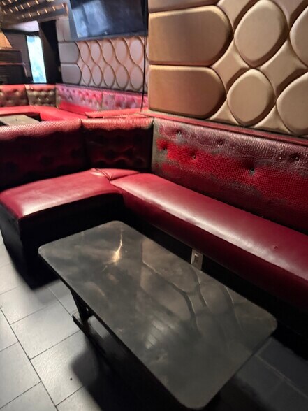 More Photos Of 1919 9th St NW, Washington Storefront For Sale