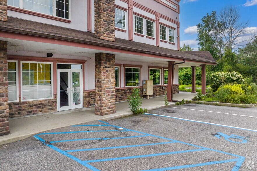 More Photos Of 22 US Highway 6, Port Jervis General Retail For Lease