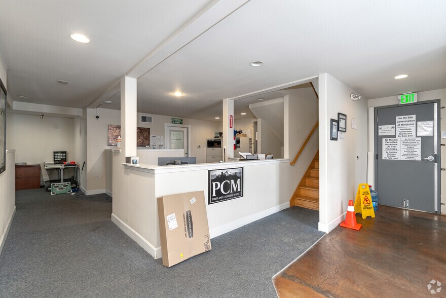 More Photos Of 2435 SE 10th Ave, Portland Industrial For Sale