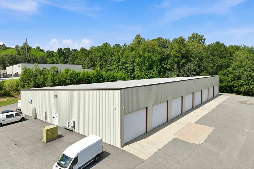 More Photos Of 3156 Buford Hwy, Rest Haven Warehouse For Sale
