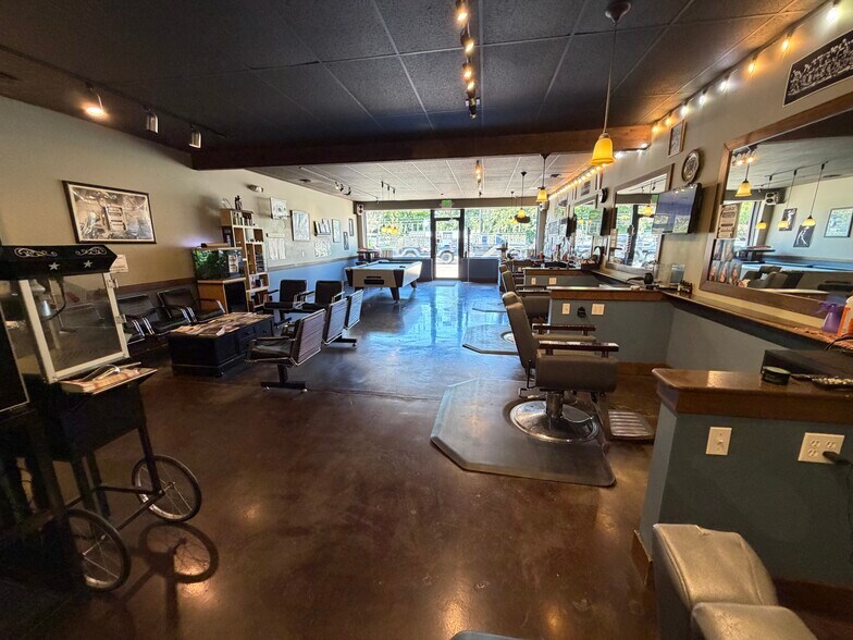 More Photos Of 808 N 4th St, Coeur d'Alene Storefront For Lease