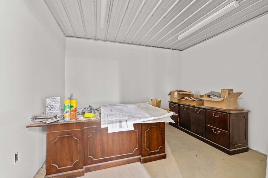 More Photos Of 4881 Hazelton Etna Rd SW, Pataskala Storefront Retail Office For Sale