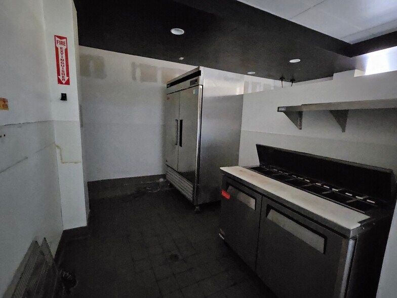 More Photos Of 301-317 W Main St, Alhambra Loft Creative Space For Sale